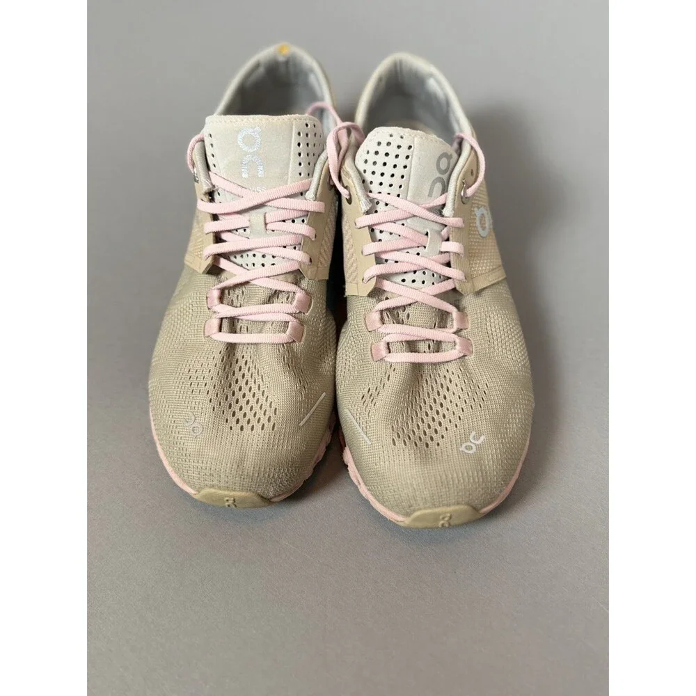 On Running Cloud Women’s Size 8 (EU 39) Tan Pink Athletic Swiss Engineering